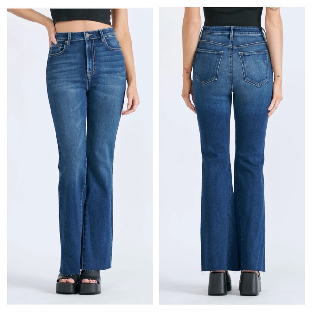 Hidden • [Happi] Dark Insert Flare Jean • Sz 24